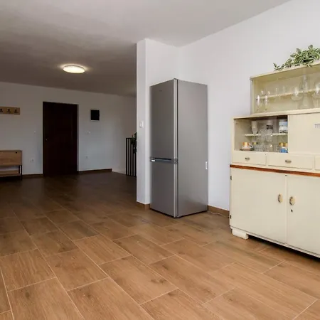 Deni - By Istrabook Villa *