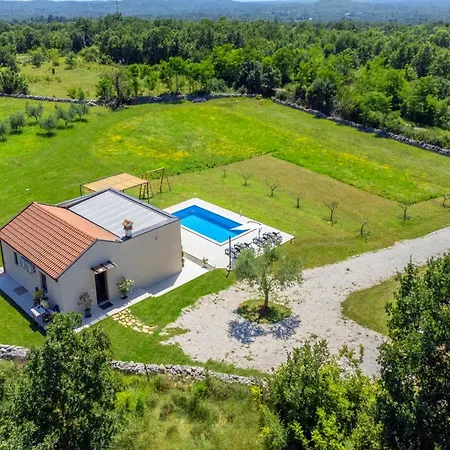 Villa Deni *